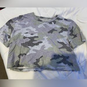Womens Aeropostale cropped tee size small
